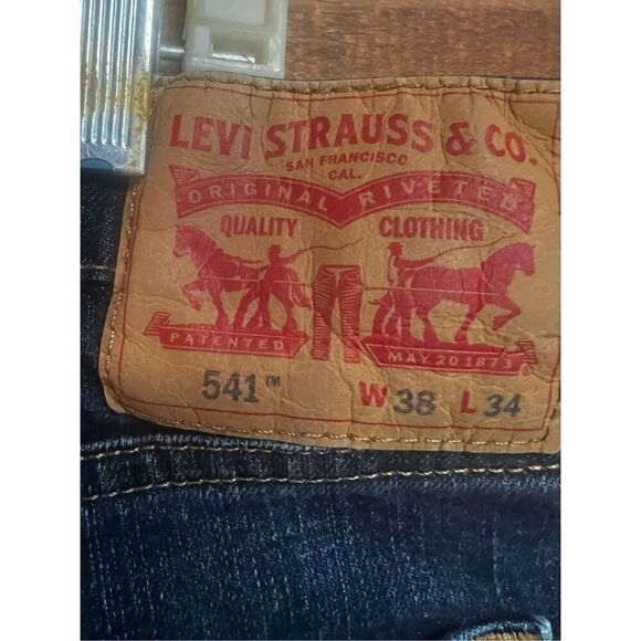 Levi's Men's 541 Athletic Fit Jeans Sz 38/32 - Picture 3 of 7